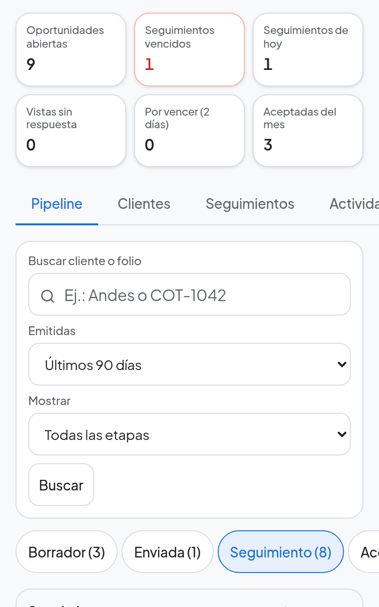 CRM de CotizaSuite en el celular con oportunidades abiertas y seguimientos del día (datos de ejemplo)